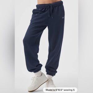ALO Accolade Navy Sweatpants, M